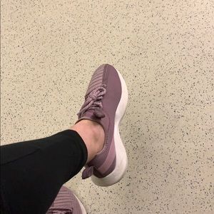 Meet your Posher, Danara